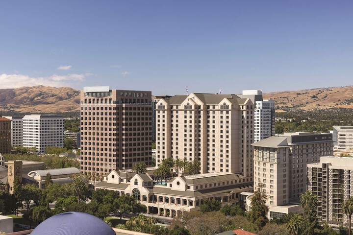 Hotel 4 of 278