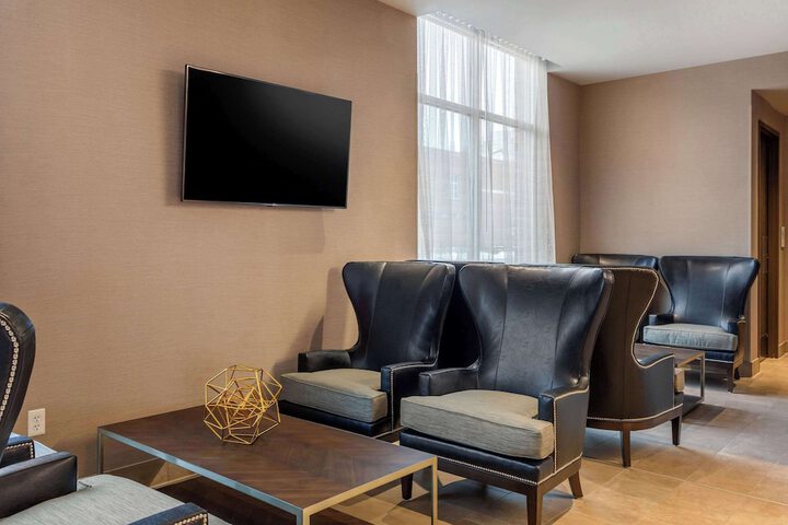 Hotel Interior 11 of 47