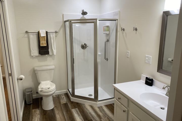 Hermann Crown Suites