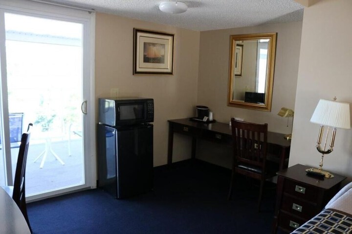 Room 22 of 42