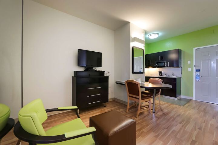 Room 15 of 31
