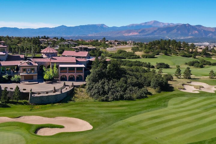 Flying Horse Resort & Club