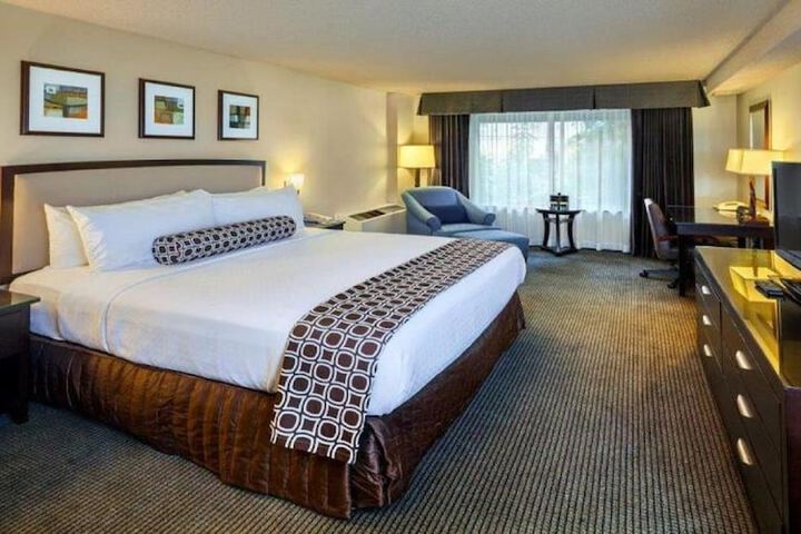 FairBridge Hotel by Concord Plaza