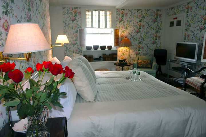 Room 28 of 38