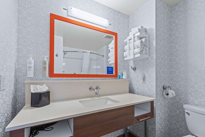 Hampton Inn & Suites Greeley