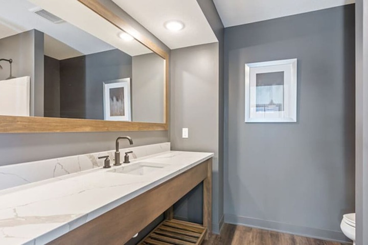 Room 104 of 230
