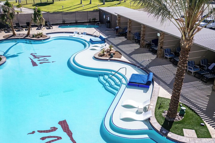 Pool 9 of 41
