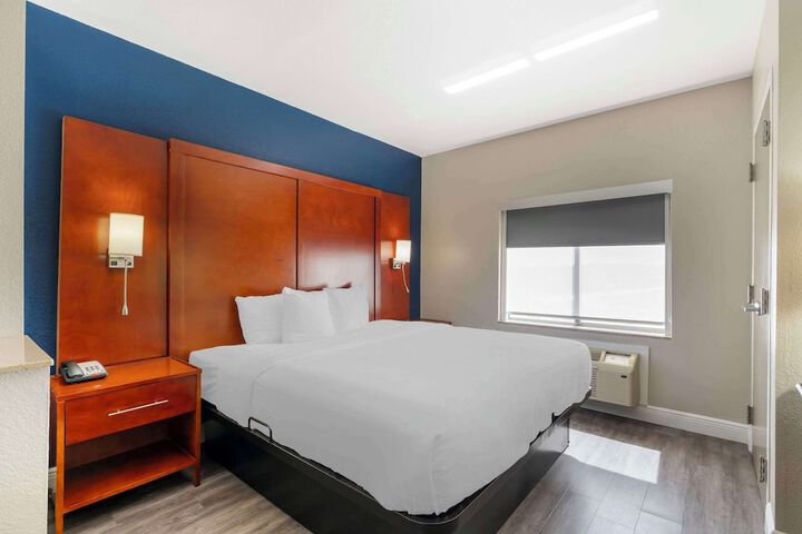 Room 19 of 33