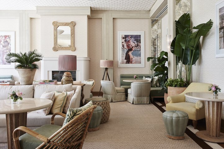Lounge 58 of 75