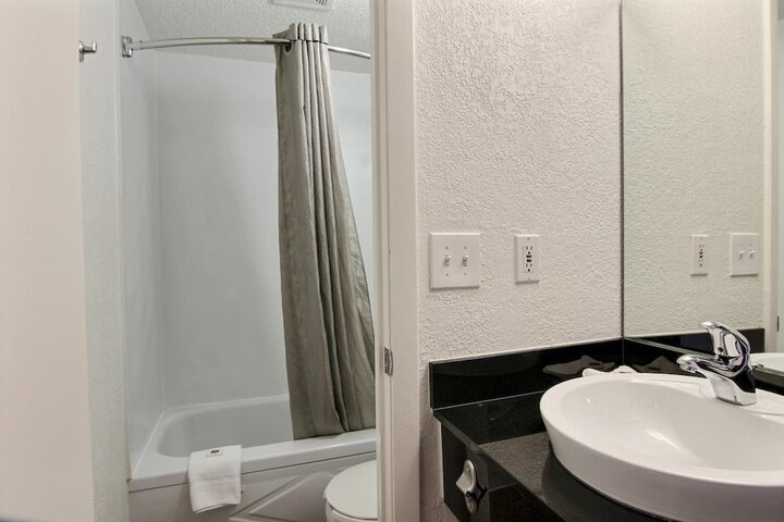 Room 30 of 52