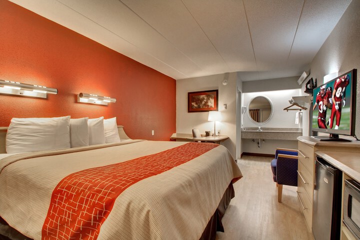 Room 14 of 27