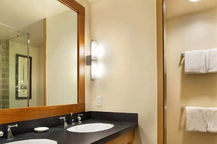 Room 6 of 31