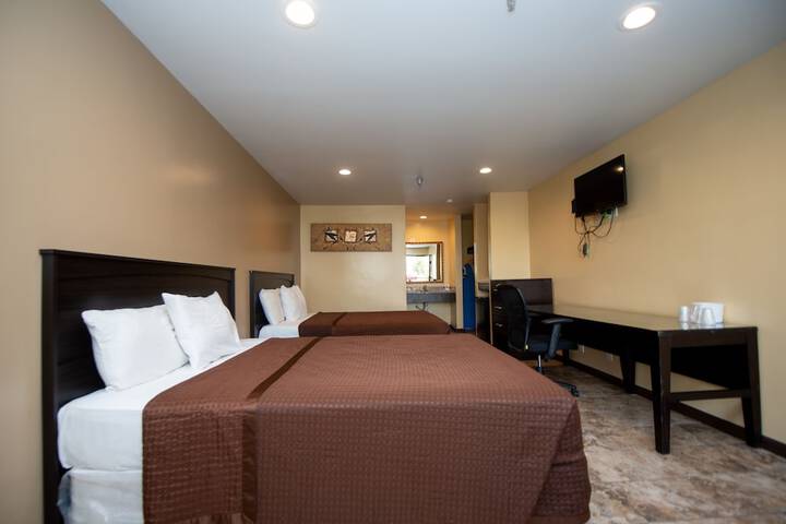 Casa Bella Inn - Huntington Park