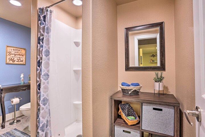 Centrally Located Sturgis Apt on Main St. w / Garage