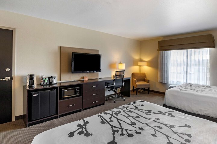 Room 15 of 36