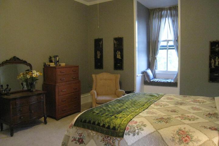 Allegheny Street Bed & Breakfast