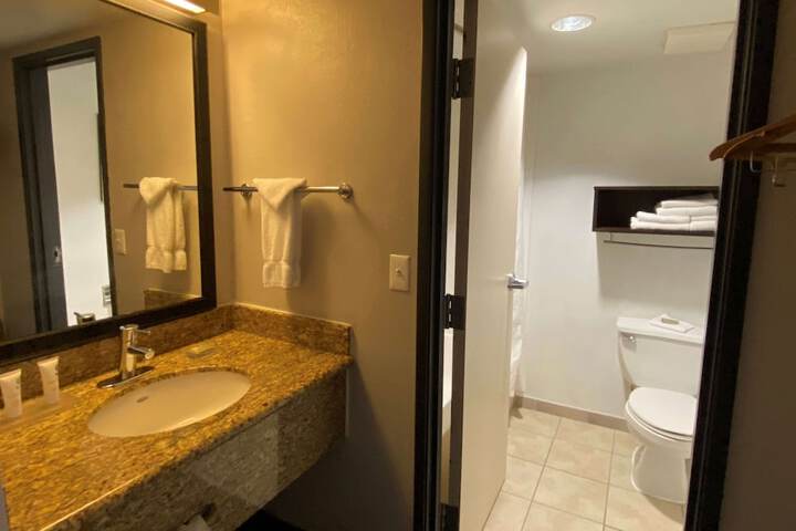 Room 13 of 26