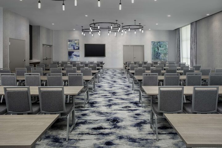 Room 16 of 40