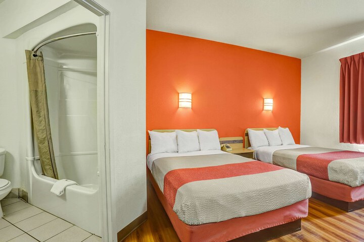 Room 20 of 48