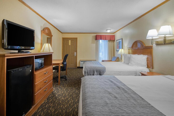 SureStay by Best Western Kansas City Country Inn North