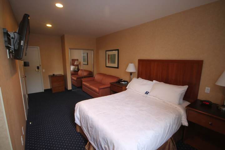 Room 51 of 74