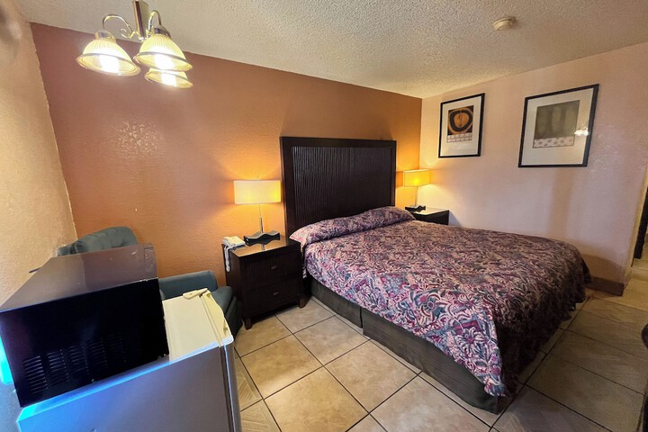 Room 29 of 32