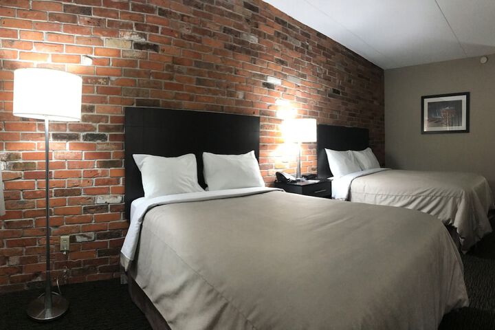 Room 18 of 28