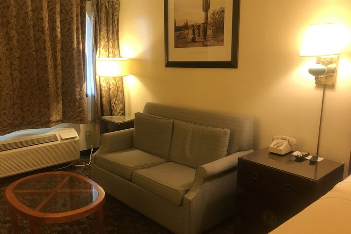 Travelers Inn & Suites