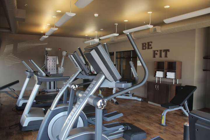 Teddys Residential Suites Watford City