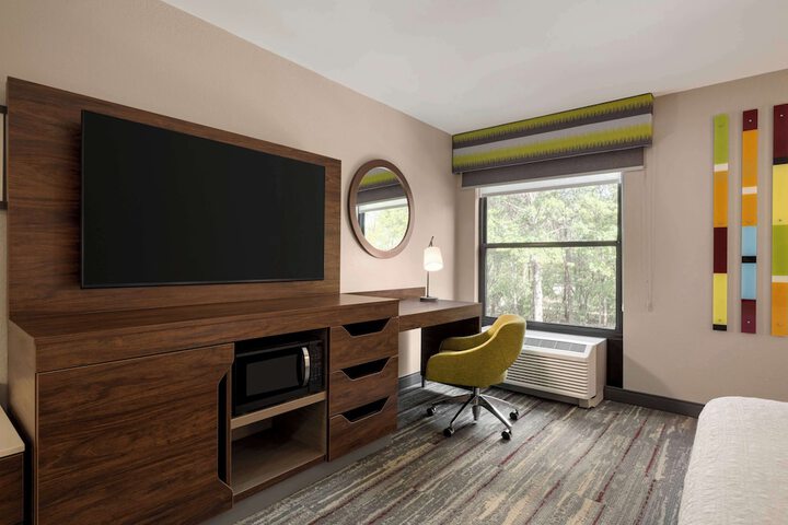 Room 9 of 38