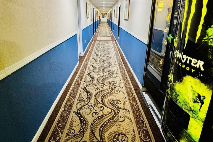 Room 23 of 27