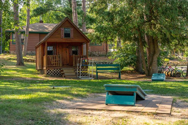 Cabin O Pines - a Family Friendly Resort