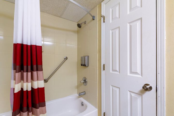 Room 15 of 24