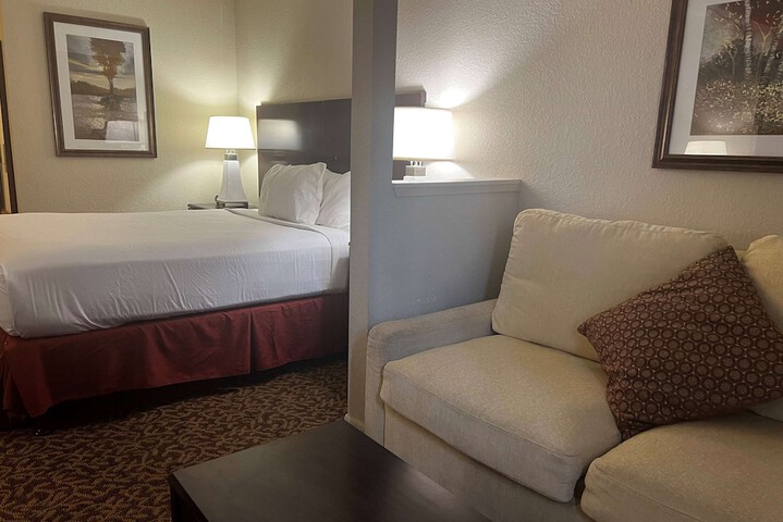 Room 27 of 45