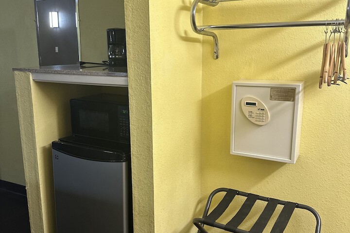Room 11 of 29
