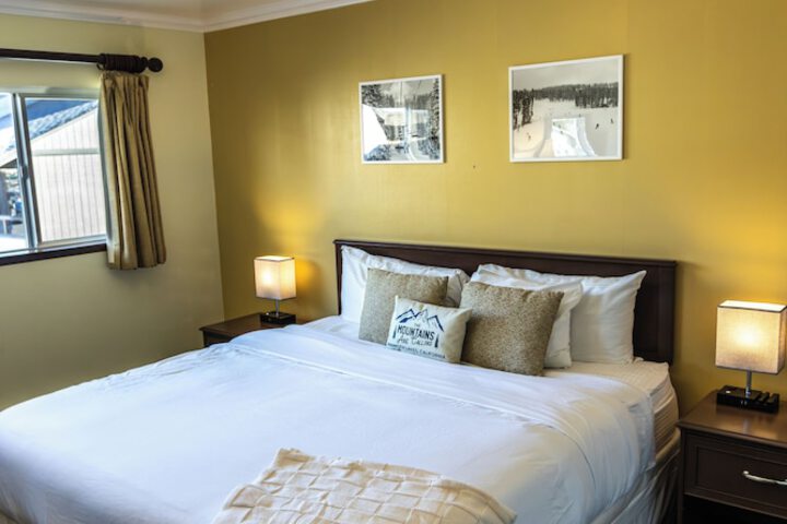 The Mammoth Creek Inn