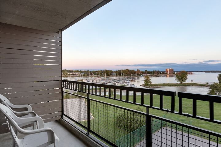 Ramada by Wyndham Belleville Harbourview Conference Centre