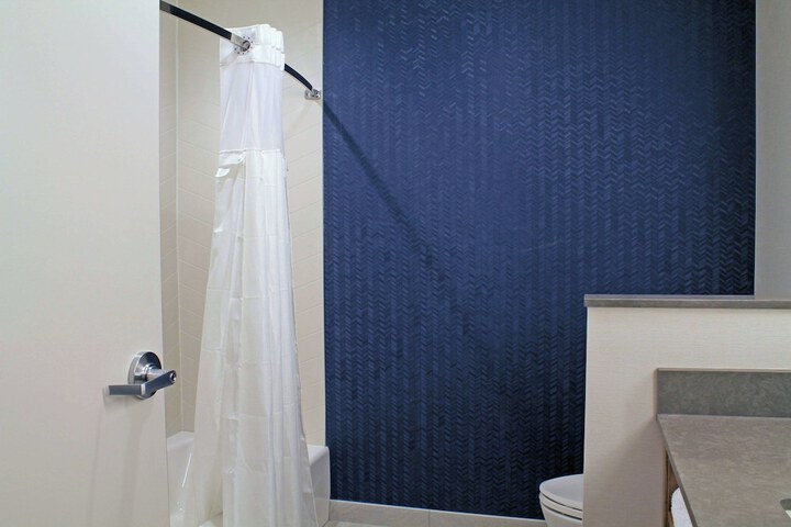 Room 28 of 41