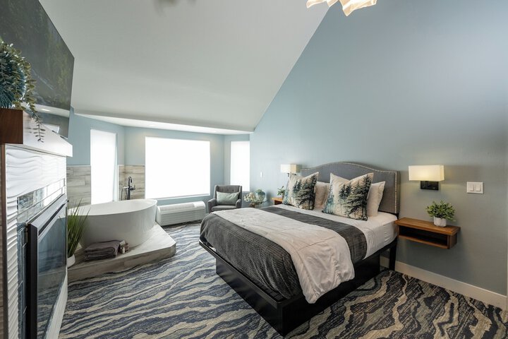 Room 128 of 176