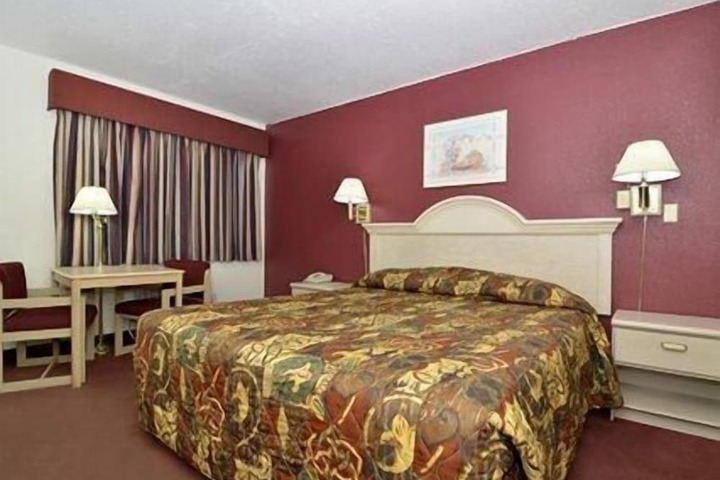 Room 23 of 39