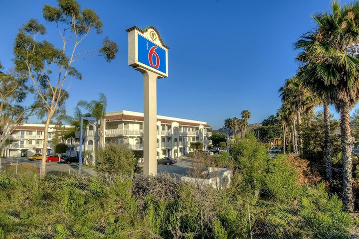 Hotel 4 of 50