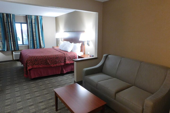 Room 25 of 36