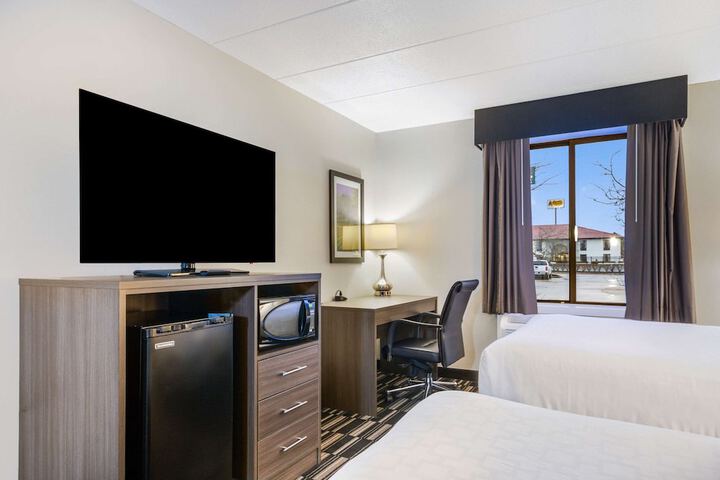 Room 9 of 29
