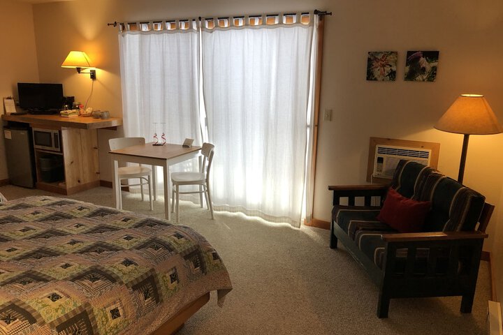 Room 46 of 210
