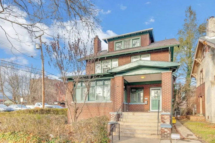 Spacious 3BR Home near Downtown Oakland & East Liberty! Max 15 nights by RedAwning
