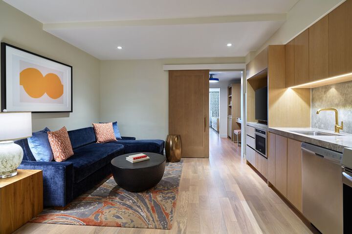 Room 44 of 60