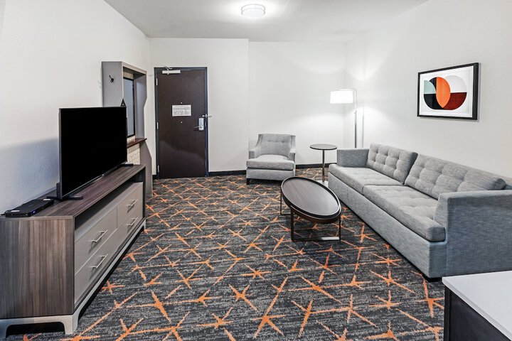 Room 25 of 39