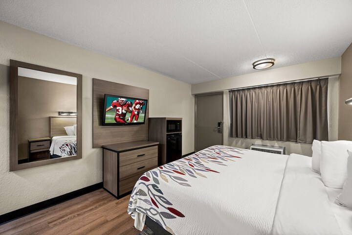 Room 27 of 32