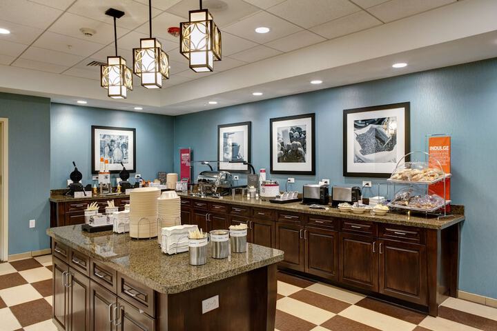 Breakfast/Coffee Service 68 of 78