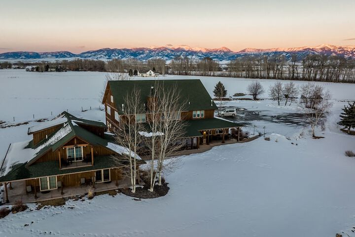 Gallatin River Lodge